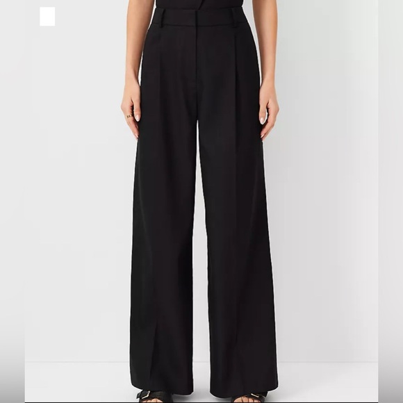 Ann Taylor 
The Pleated Wide-Leg pant in Linen Twill- Curvy Fit - Picture 4 of 4